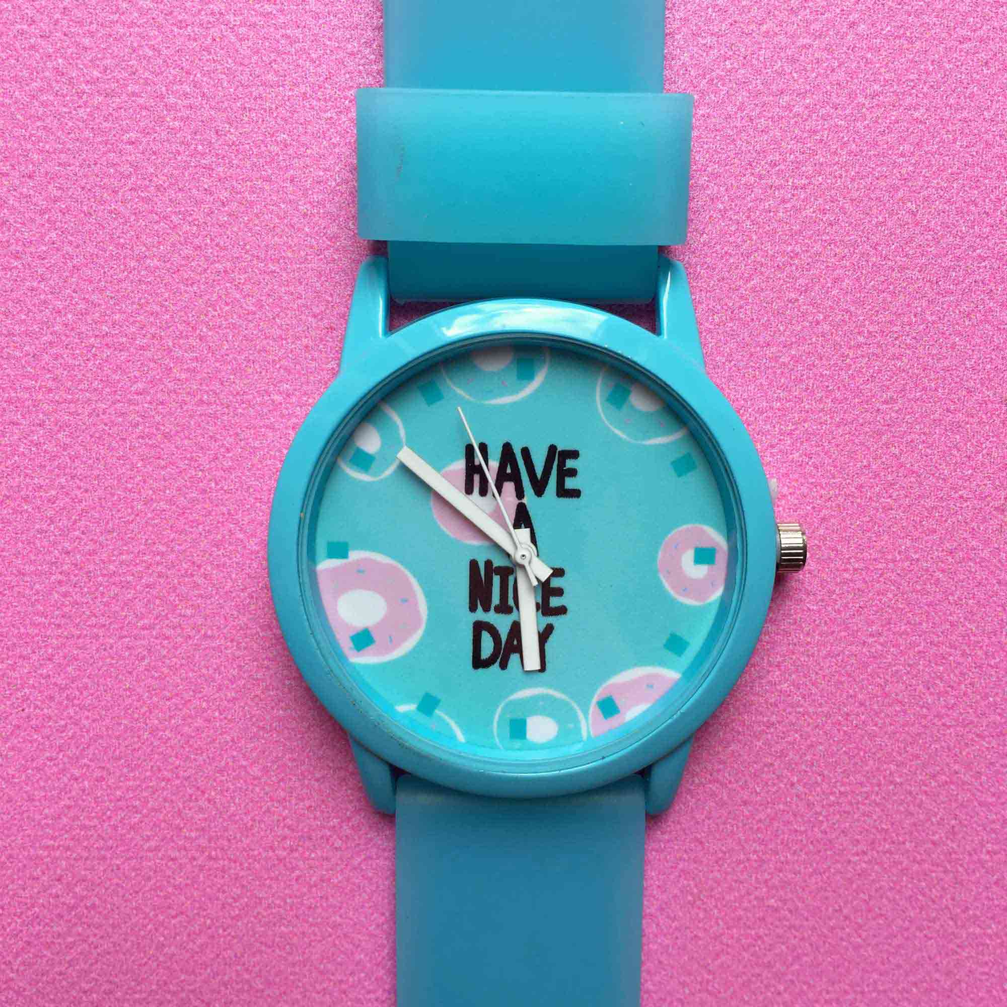 Часы «Have a nice day» голубые